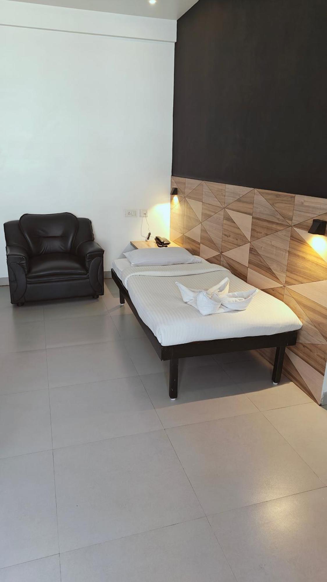 Angson Apartment Chennai Exterior foto